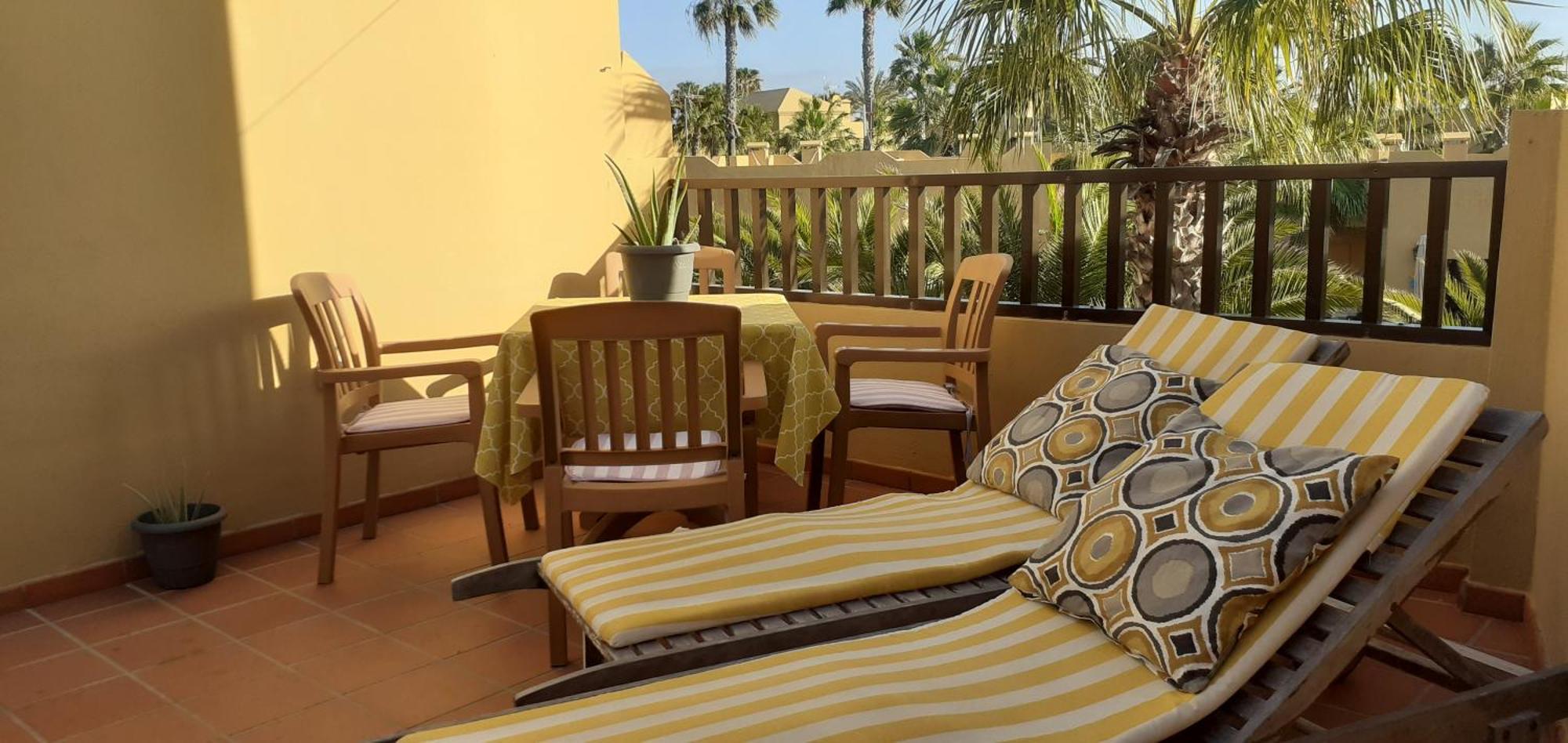 Апартаменты Oasis Waves House Papagayo Коральео Экстерьер фото